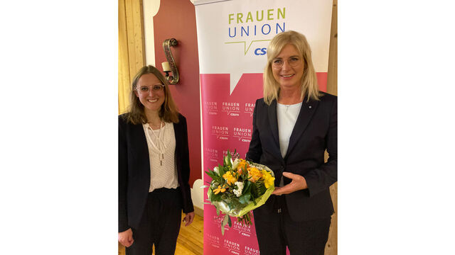 Kreisvorsitzende Nina Hieronymus,FU Landesvorsitzende Staatsministerin für Familie, Arbeit und Soziales Ulrike Scharf, MdL