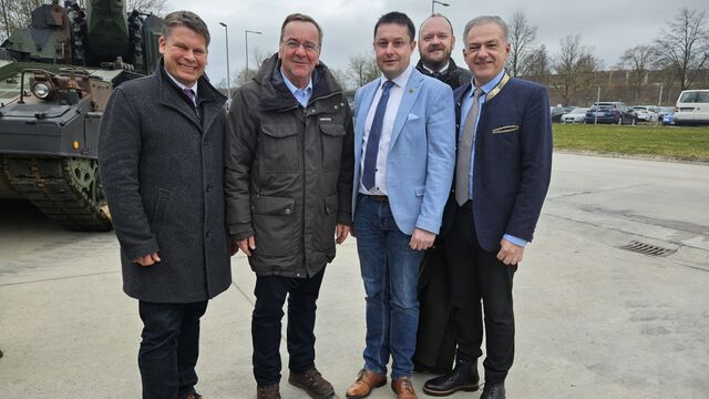Dr. Benjamin Zeitler, Staatsminister Boris Pistorius, Stephan Gollwitzer, Andreas Meier, Roland Grillmeier