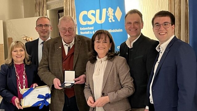 Hohe Auszeichnung für Dieter Mäckl