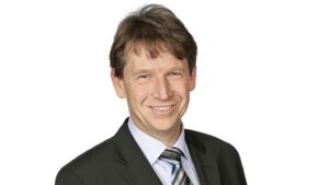 1 Stefan Roessle
