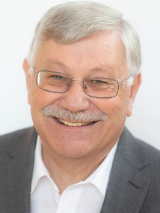 Helmut Schuhmacher
