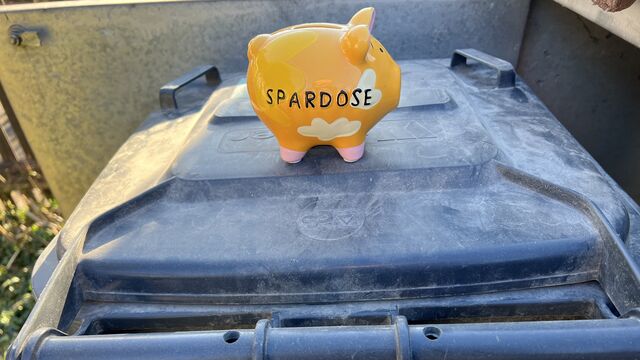 Müll 2023 Sparschwein ohn Boden Müll2023